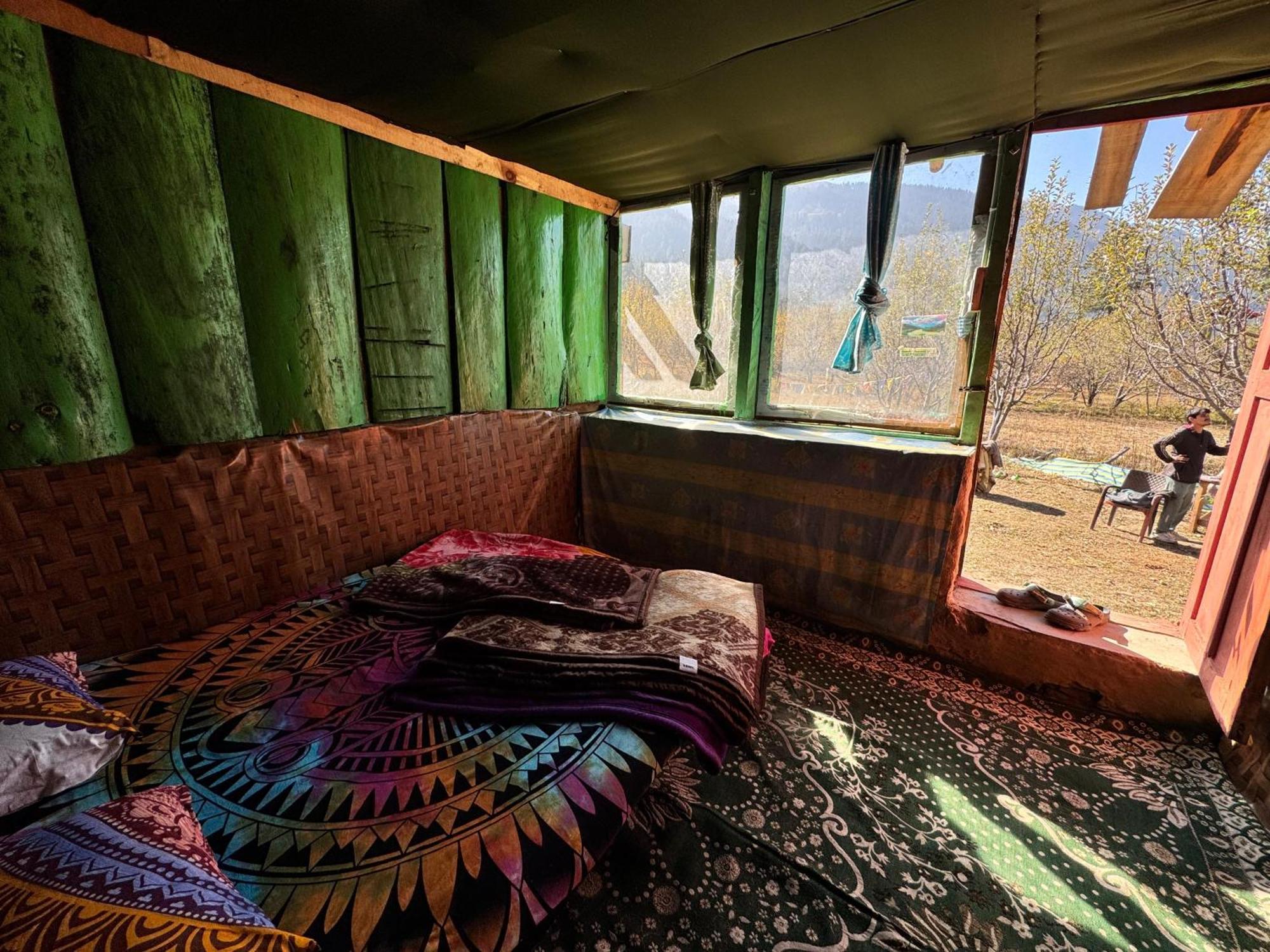 Kalgha Hippy Hyde Kalga酒店 外观 照片